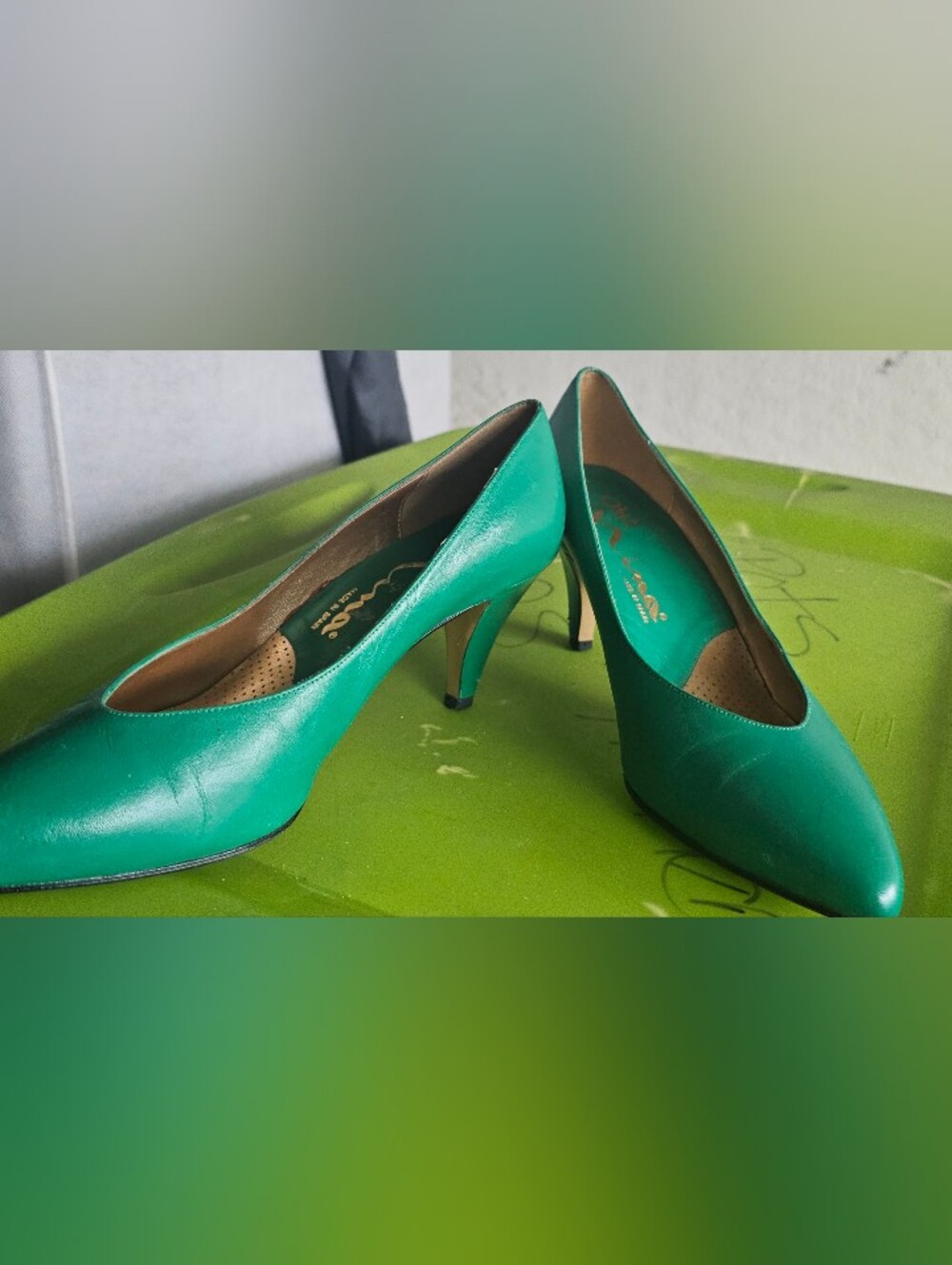 Emerald Green Classic Pointed-Toe Women's Pumps